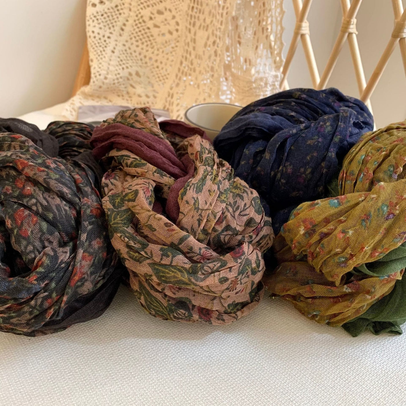Women's Vintage Pleated Floral Thin Soft Scarf