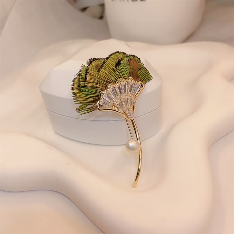 Women's Green Peacock Feather Gingko Leaf Shape Brooch