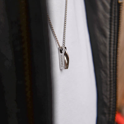 Chic Custom Name Twist Pendant Necklace