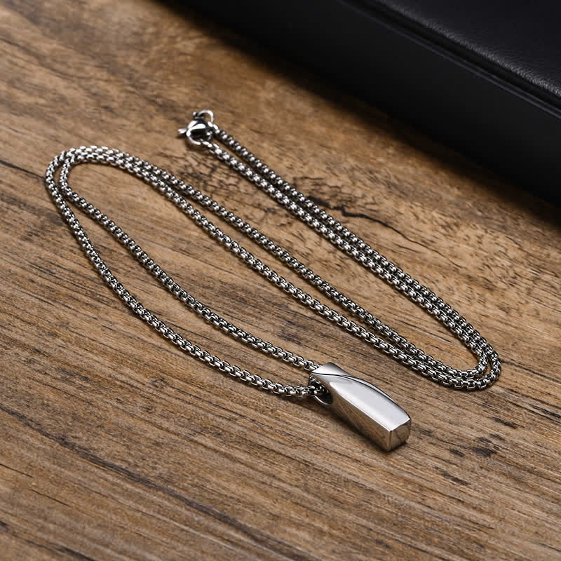 Chic Custom Name Twist Pendant Necklace