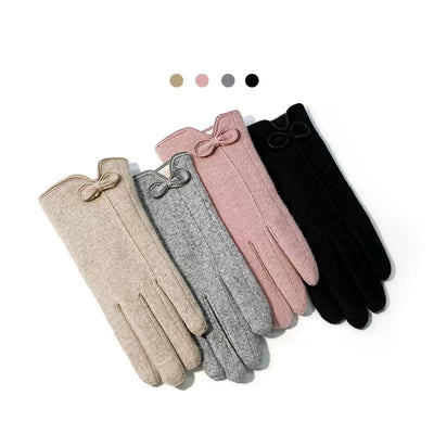 Women's Sweet Little Bow Knot Heart Design Gloves - image 3