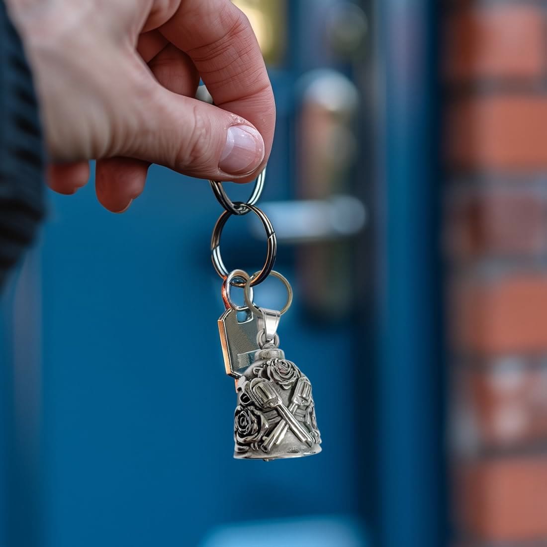 Double Guns And Roses Bell Keychain For Riding - image 1