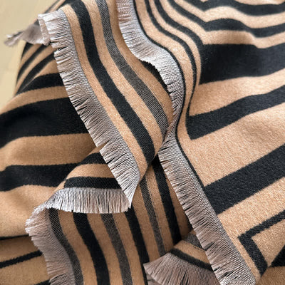 Dazzling Geometric Optical-Art Striped Pattern Scarf - image 4